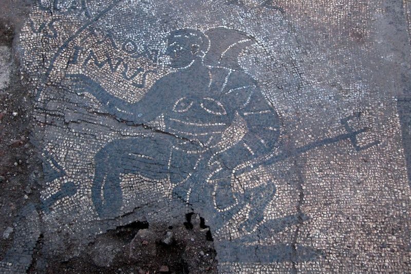 Particolare del mosaico con gladiatori di Santa Maria Nova.